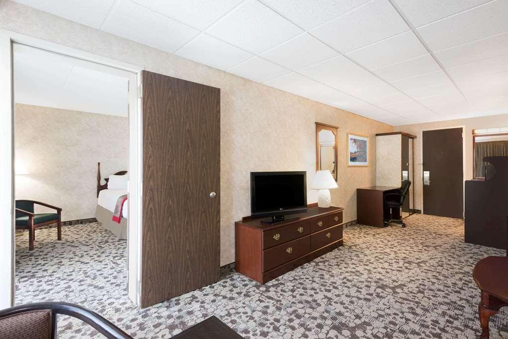 Ramada Plaza By Wyndham Portland Hotel Eksteriør billede